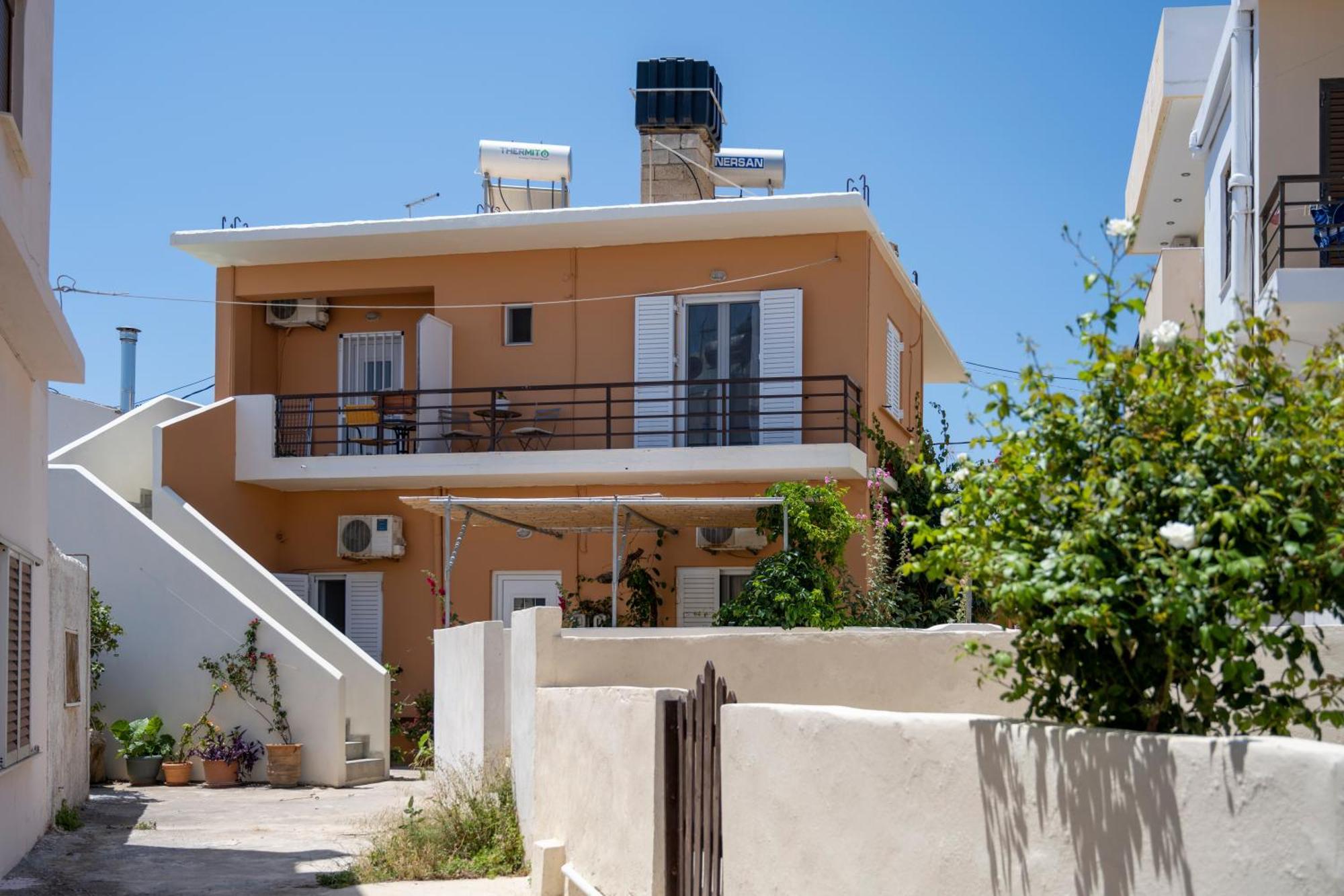 Katerina Rooms & Studios Palekastro Exterior photo